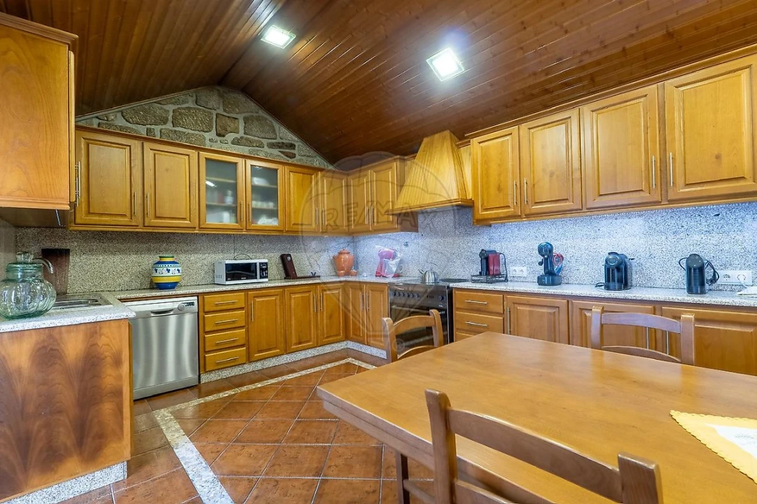 Quinta T3 para Venda em Paredes Foto 9