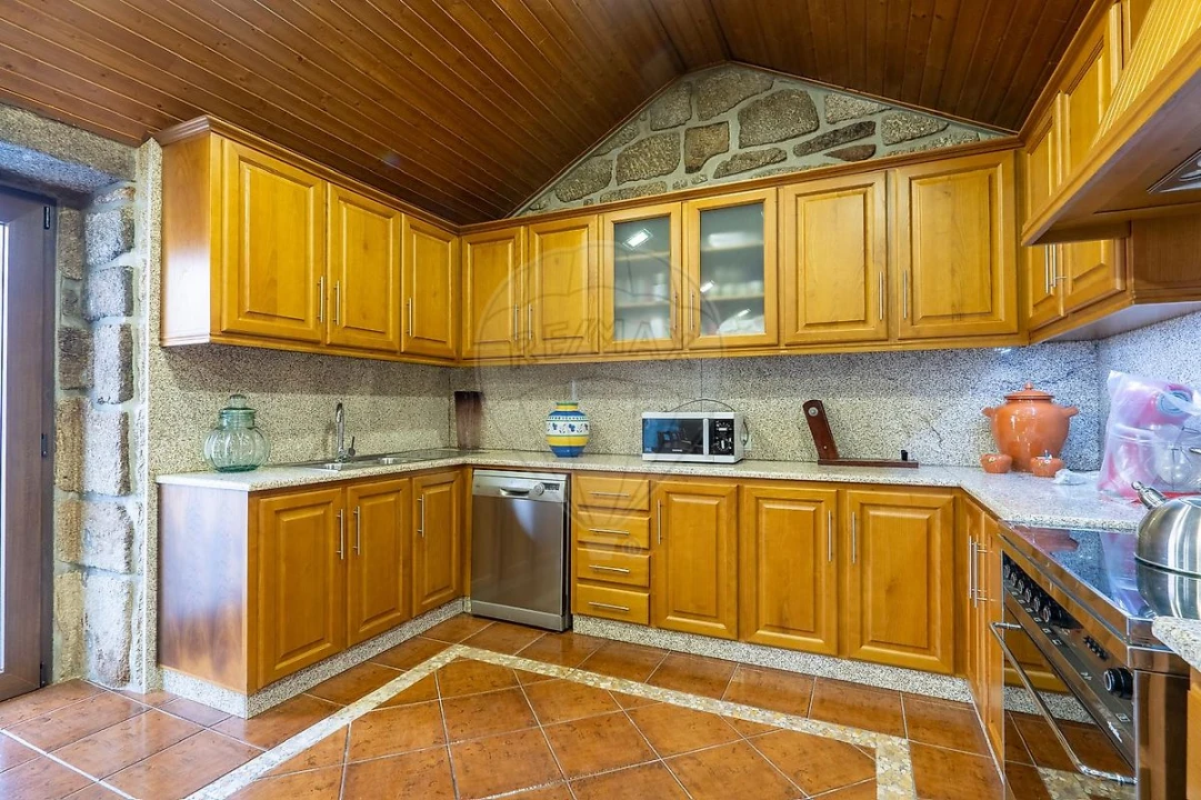 Quinta T3 para Venda em Paredes Foto 11