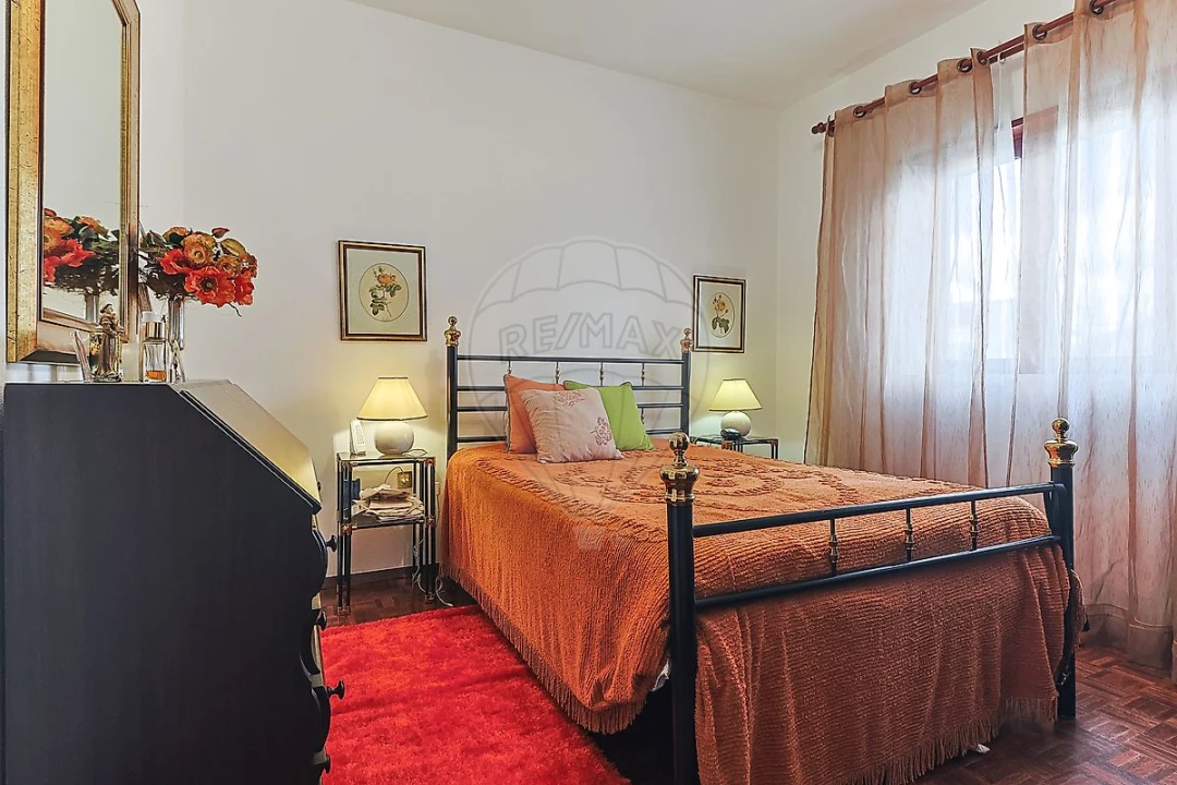 Moradia T5 para Venda em Febres Foto 12