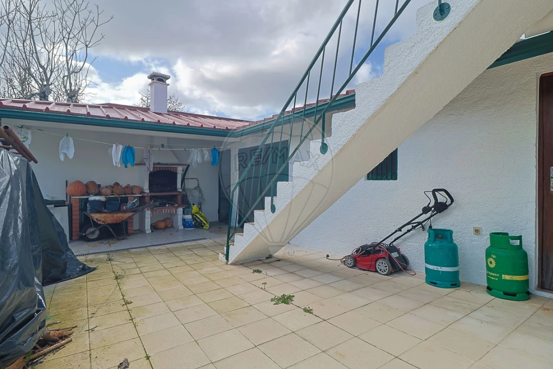 Moradia T5 para Venda em Febres Foto 35