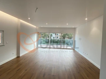 Apartamento T3 para Venda em Albufeira e Olhos de Água