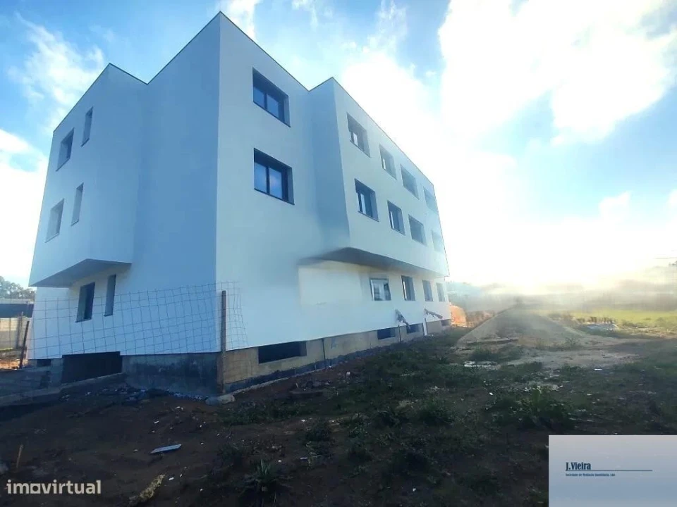 Apartamento T3 para Venda em Nogueira da Regedoura Foto 3