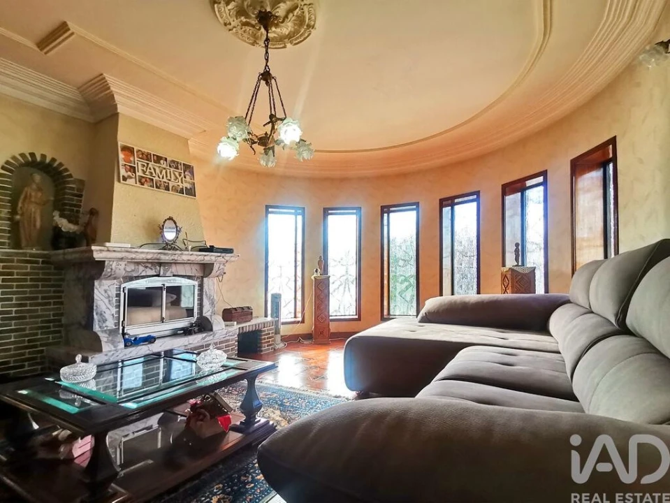 Moradia T4 para Venda em Guardizela Foto 9