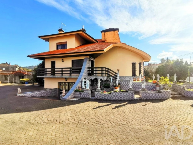 Moradia T4 para Venda em Guardizela Foto 1