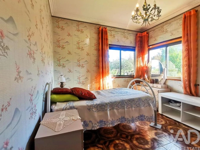 Moradia T4 para Venda em Guardizela Foto 11