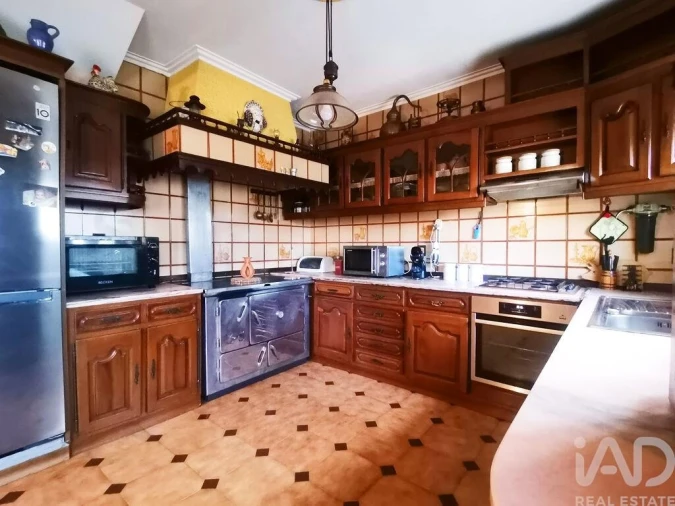 Moradia T4 para Venda em Guardizela Foto 3