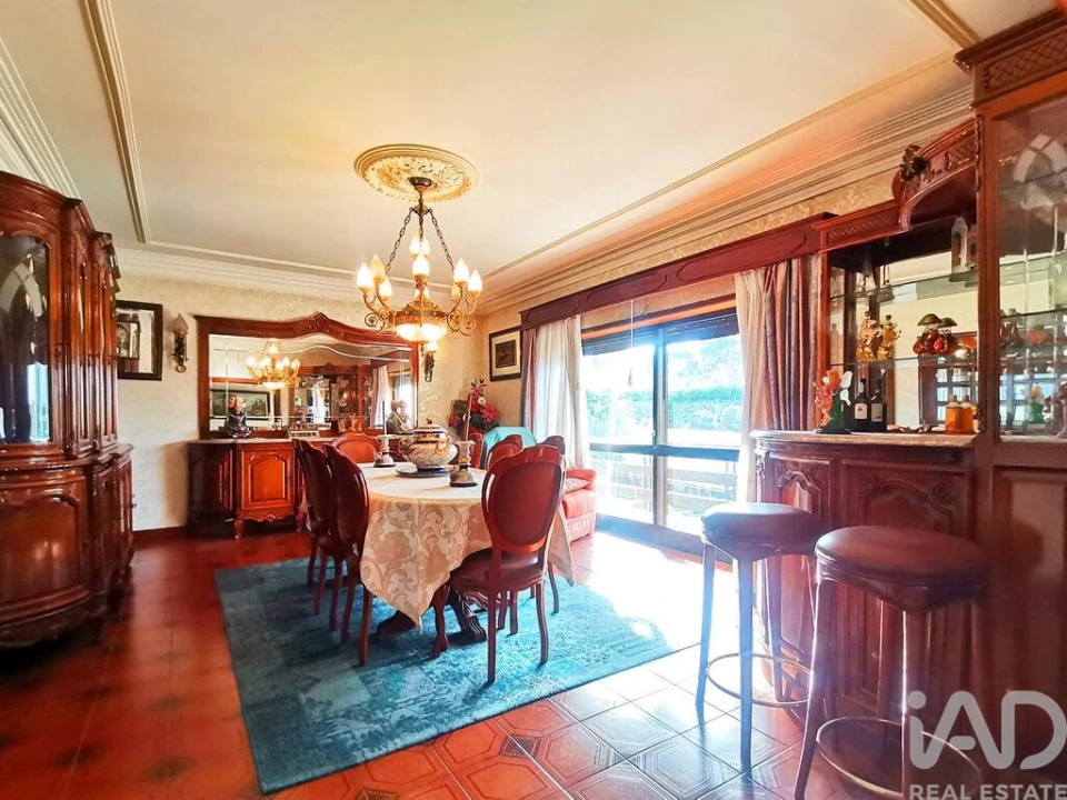 Moradia T4 para Venda em Guardizela Foto 5