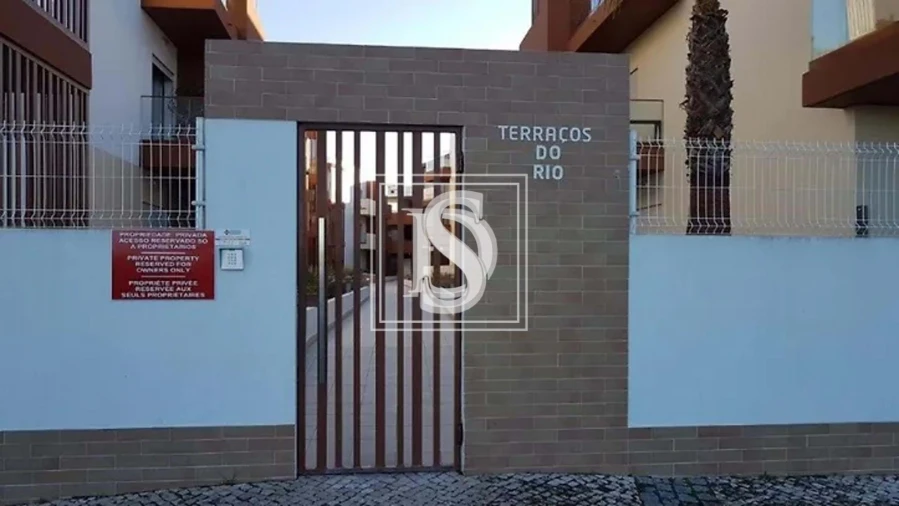 Apartamento T3 para Arrendamento em Portimão Foto 21