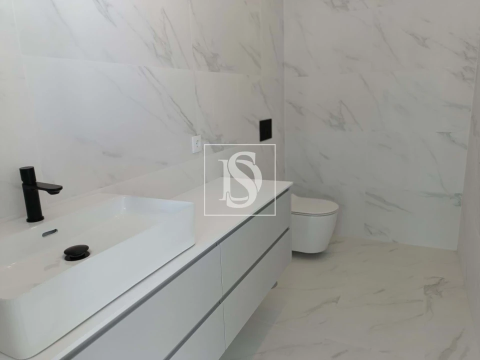 Moradia T3 para Venda em Nogueira do Cravo Foto 22