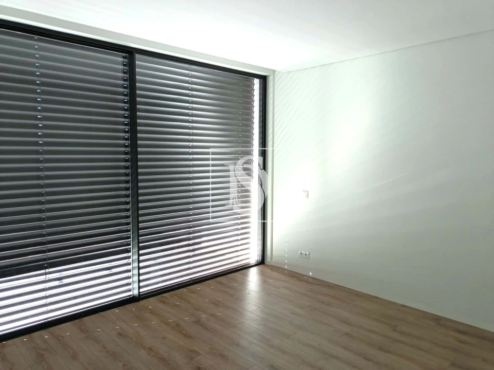 Moradia T3 para Venda em Nogueira do Cravo Foto 12