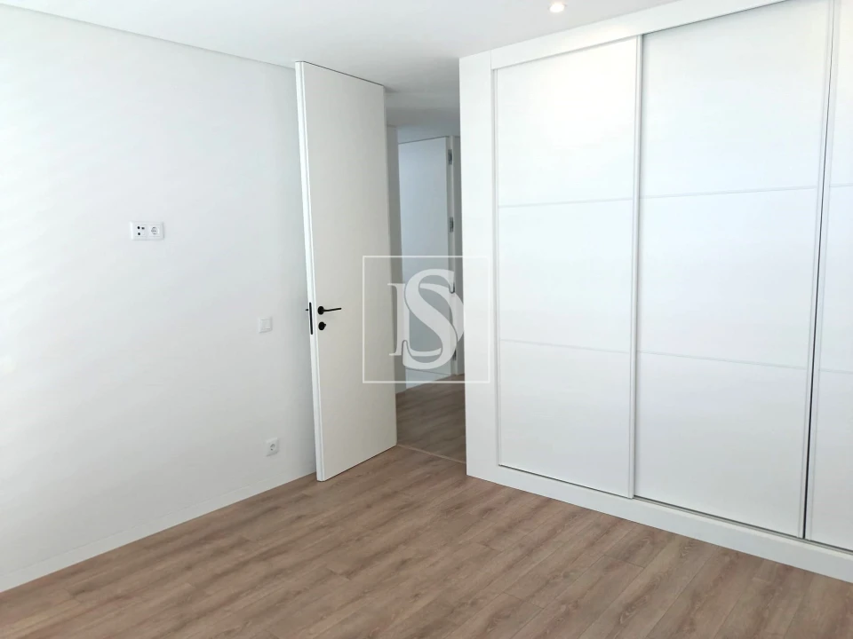 Moradia T3 para Venda em Nogueira do Cravo Foto 10