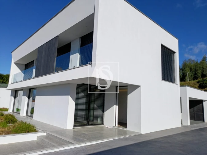 Moradia T3 para Venda em Nogueira do Cravo