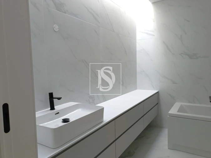 Moradia T3 para Venda em Nogueira do Cravo Foto 8