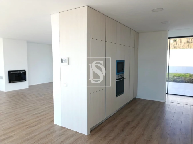 Moradia T3 para Venda em Nogueira do Cravo Foto 3