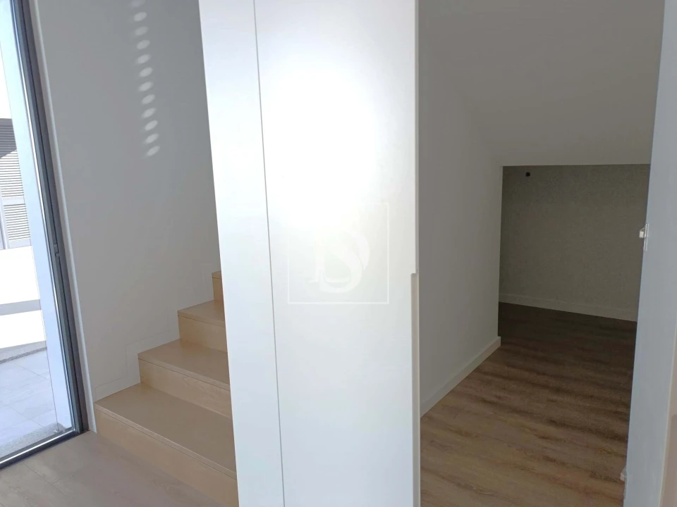 Moradia T3 para Venda em Nogueira do Cravo Foto 20