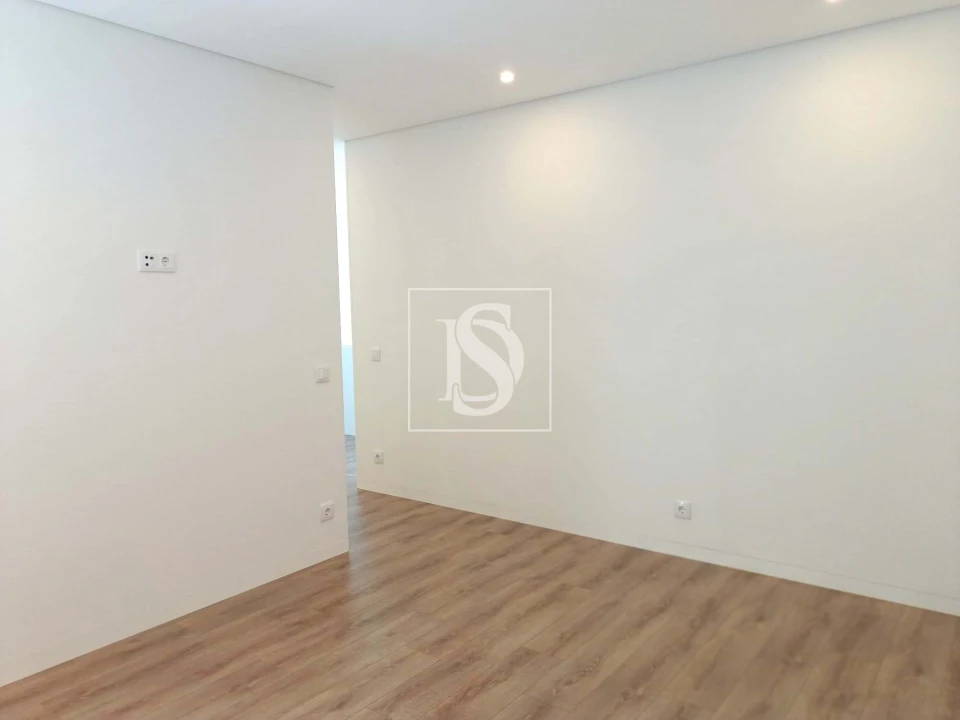 Moradia T3 para Venda em Nogueira do Cravo Foto 17