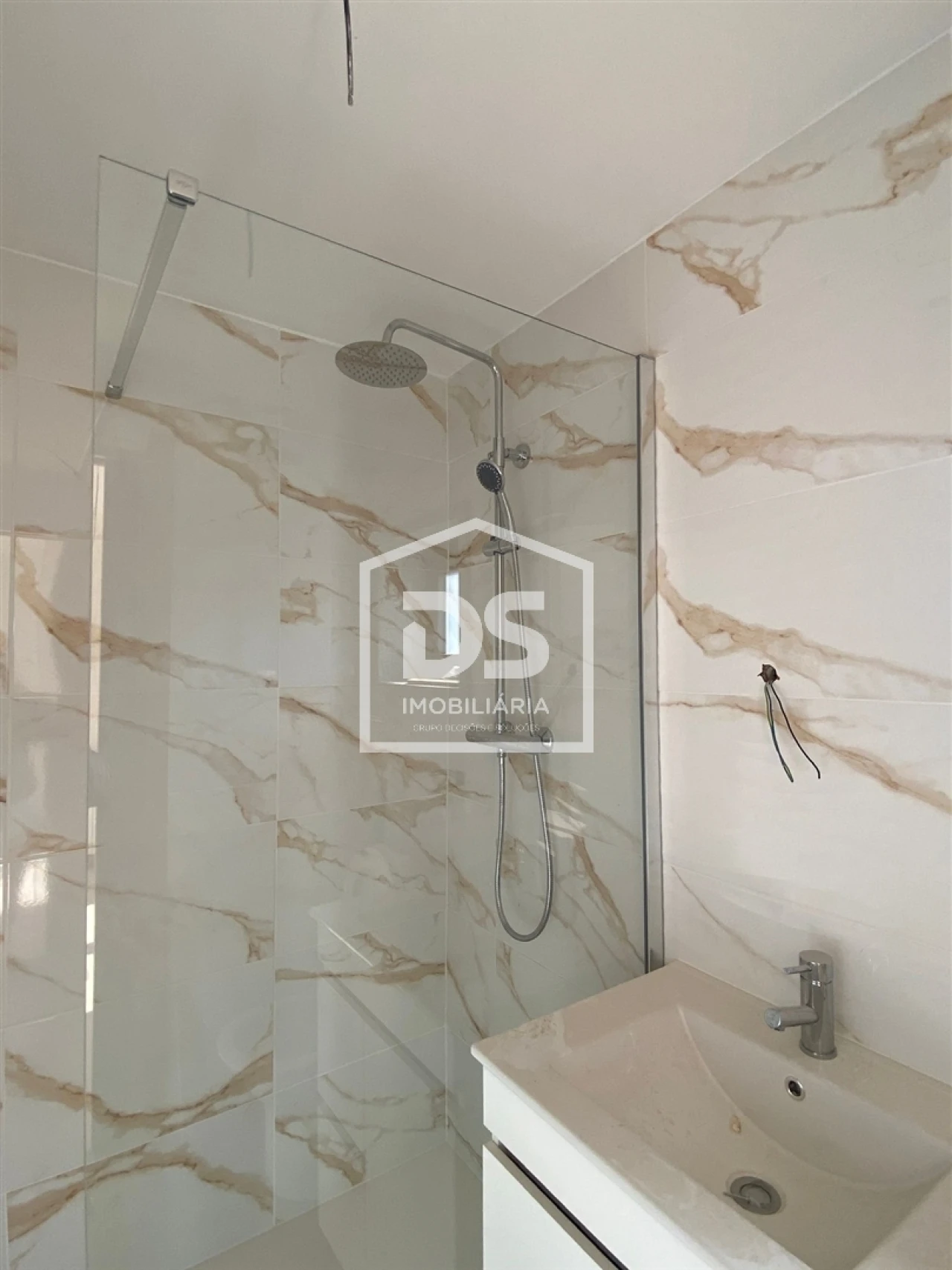 Moradia T3 para Venda em Alvendre Foto 272