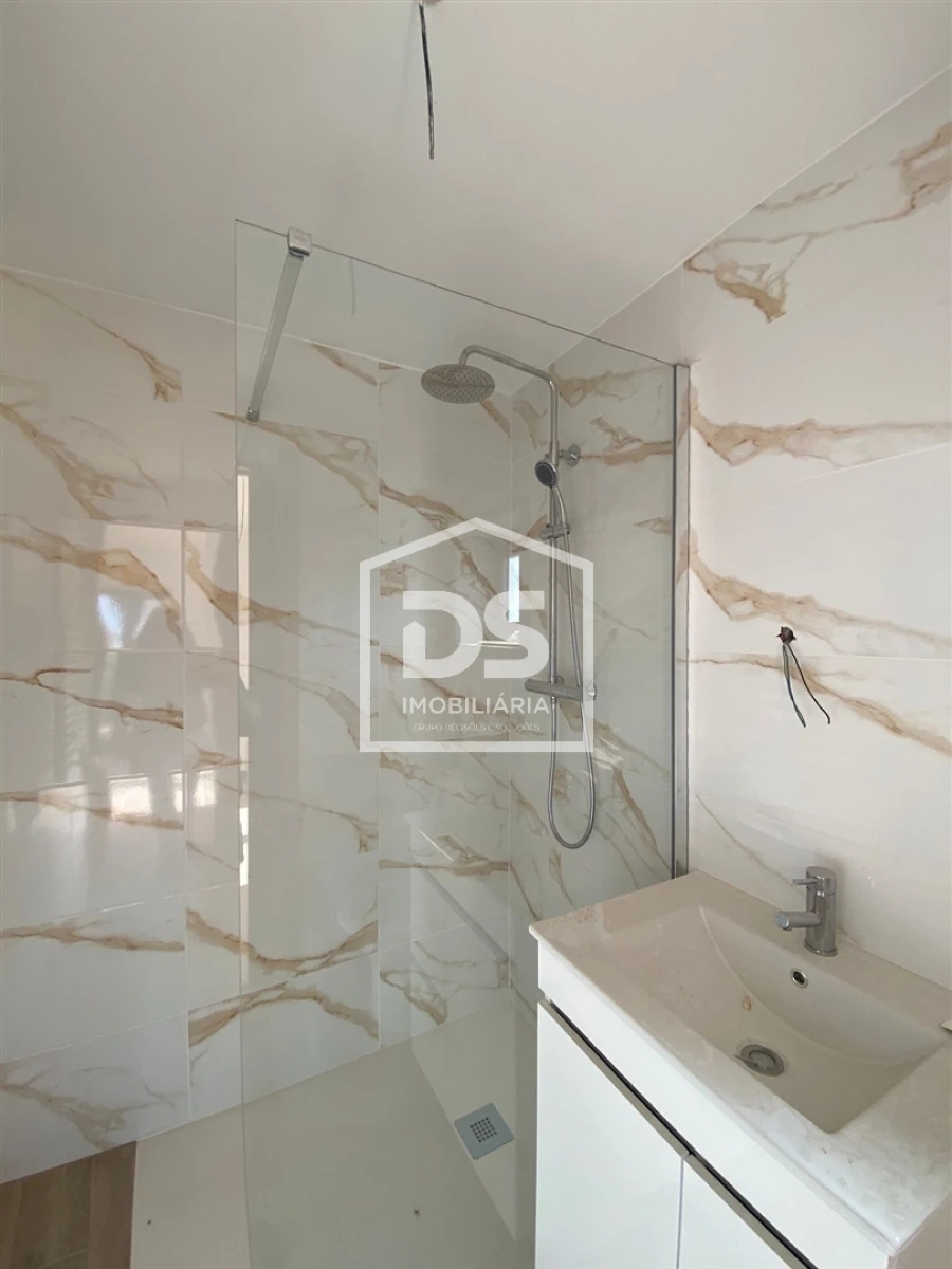 Moradia T3 para Venda em Alvendre Foto 165