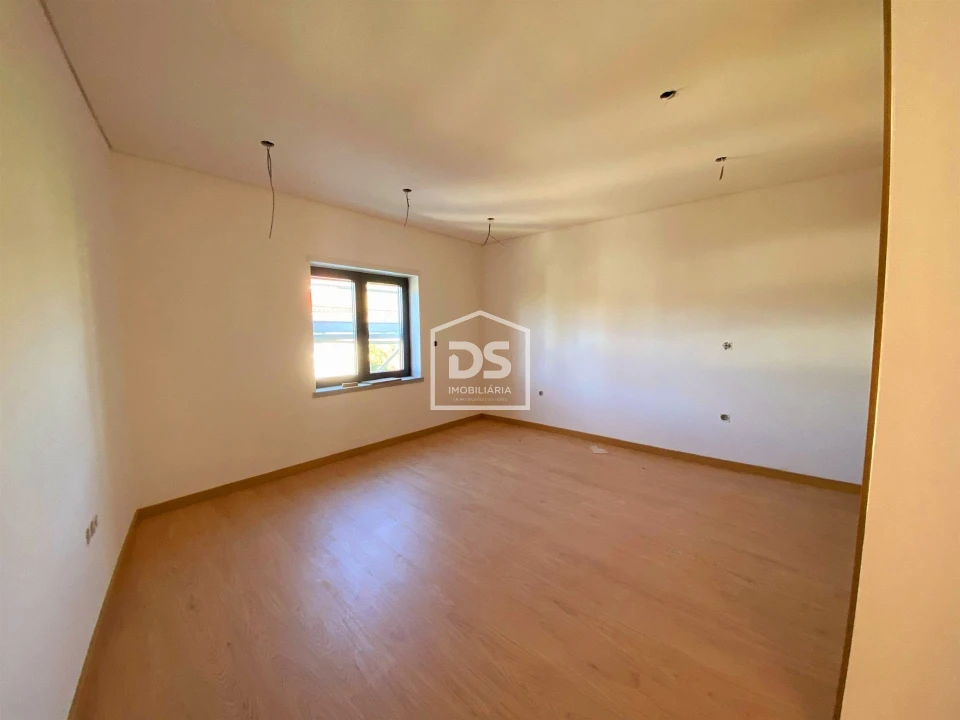 Moradia T3 para Venda em Alvendre Foto 5