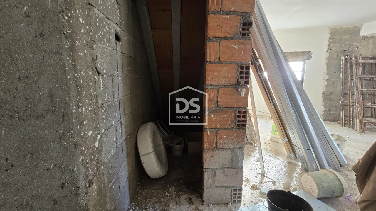 Moradia T3 para Venda em Alvendre Foto 31