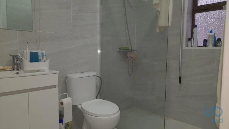 Moradia T4 para Venda em Guilhofrei Foto 9