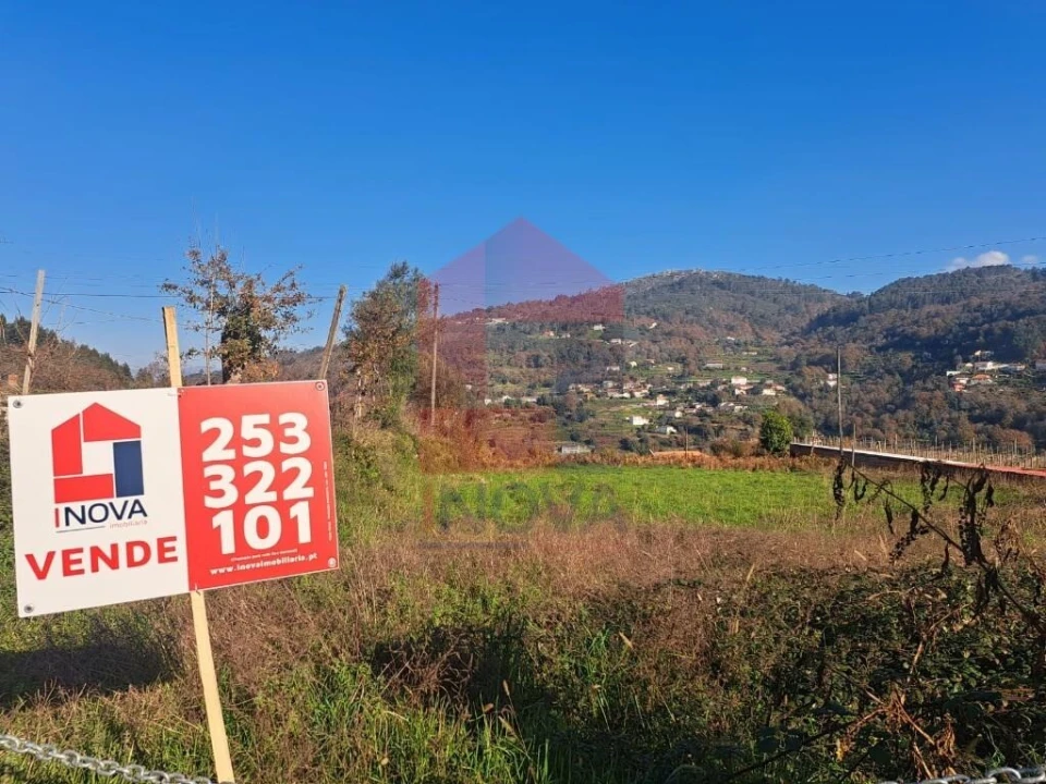 Terreno para Venda em Valbom (São Pedro), Passô e Valbom (São Martinho) Foto 1