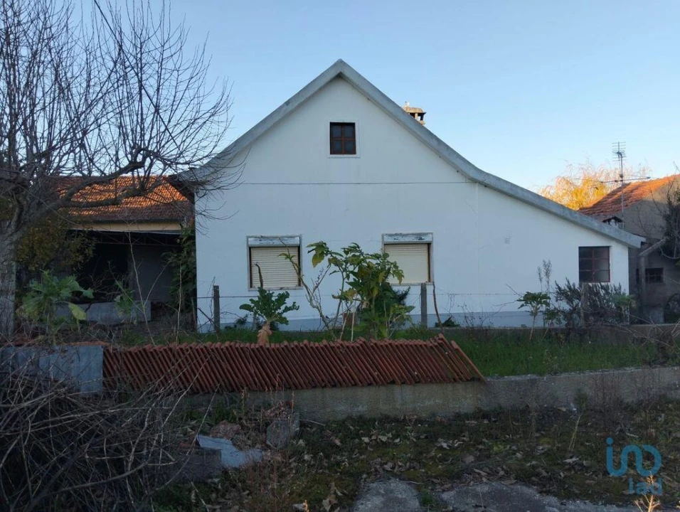 Moradia T2 para Venda em Chãos Foto 5