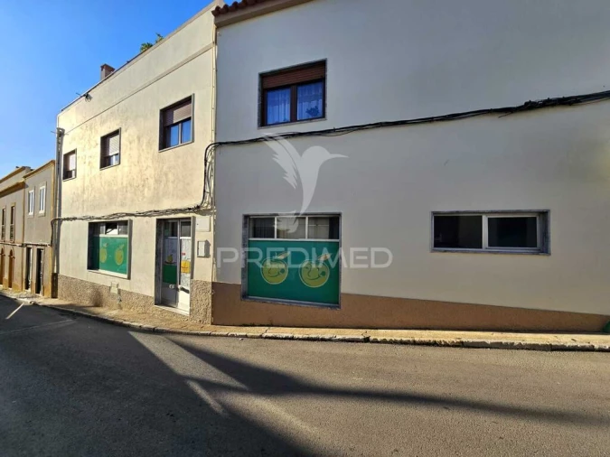 Loja para Arrendamento em Ourique Foto 2