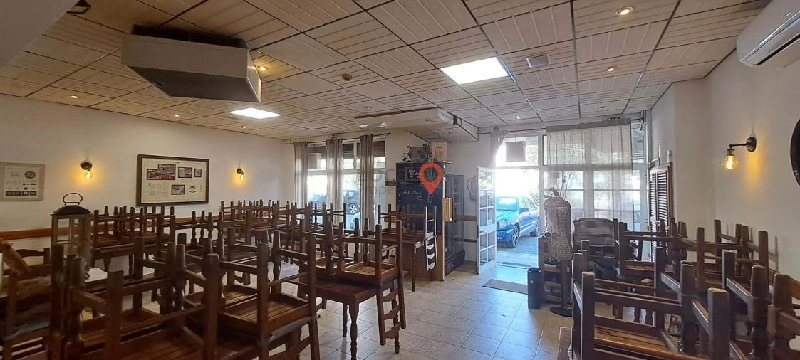 Negócio para Venda em Lagos (São Sebastião e Santa Maria) Foto 4