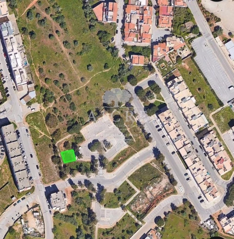 Terreno para Venda em Estômbar e Parchal