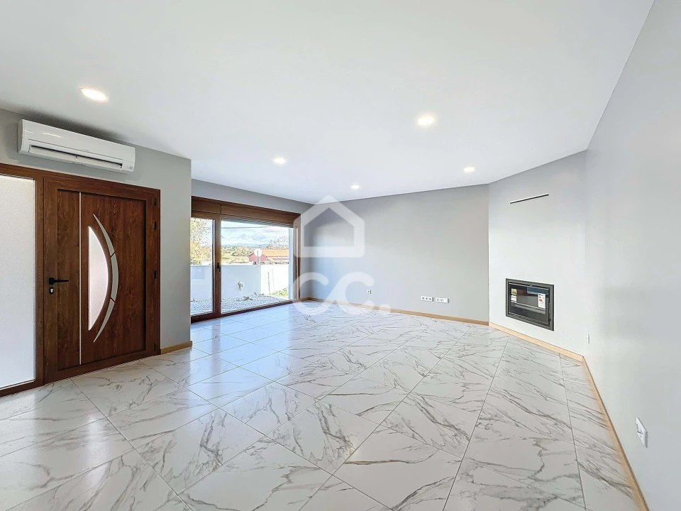 Moradia T3 para Venda em Bustelo Foto 22