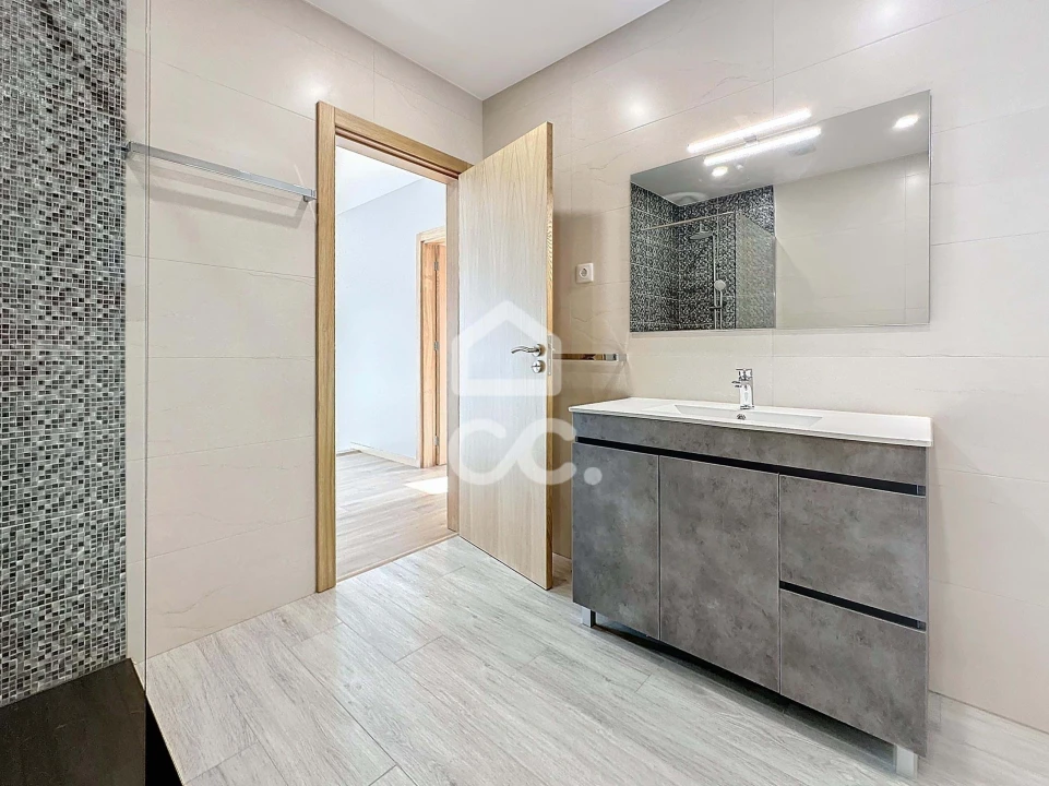 Moradia T3 para Venda em Bustelo Foto 30