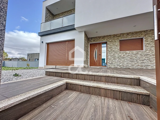 Moradia T3 para Venda em Bustelo Foto 13