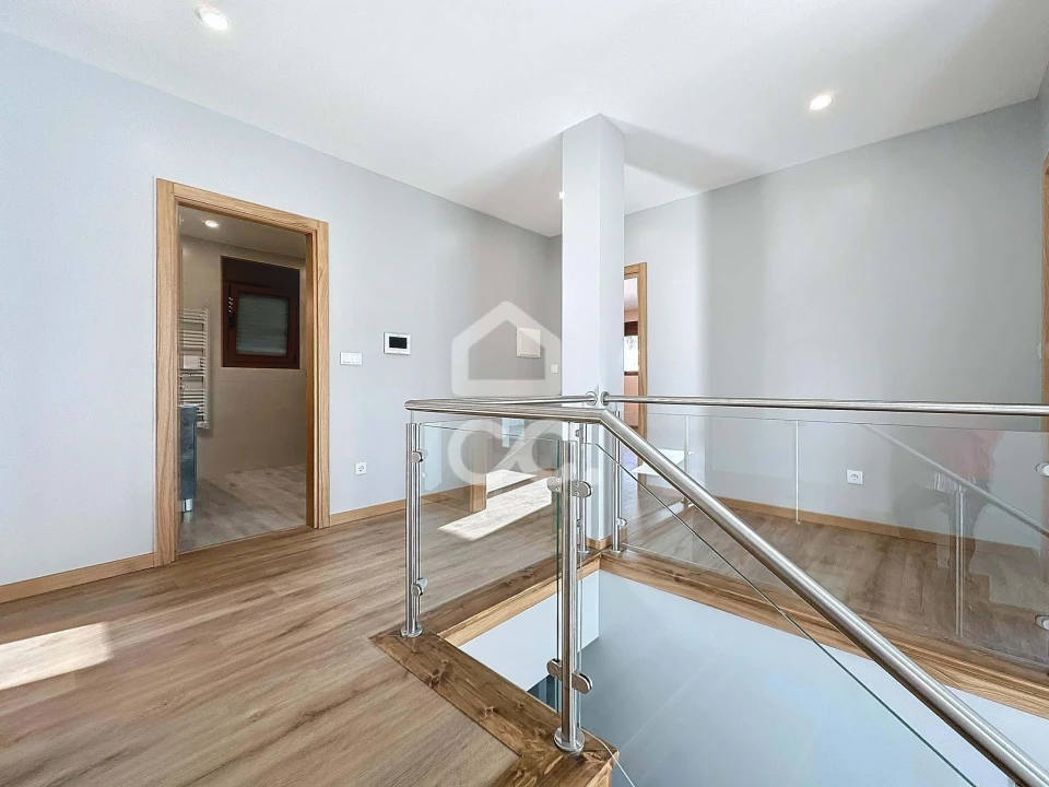 Moradia T3 para Venda em Bustelo Foto 5