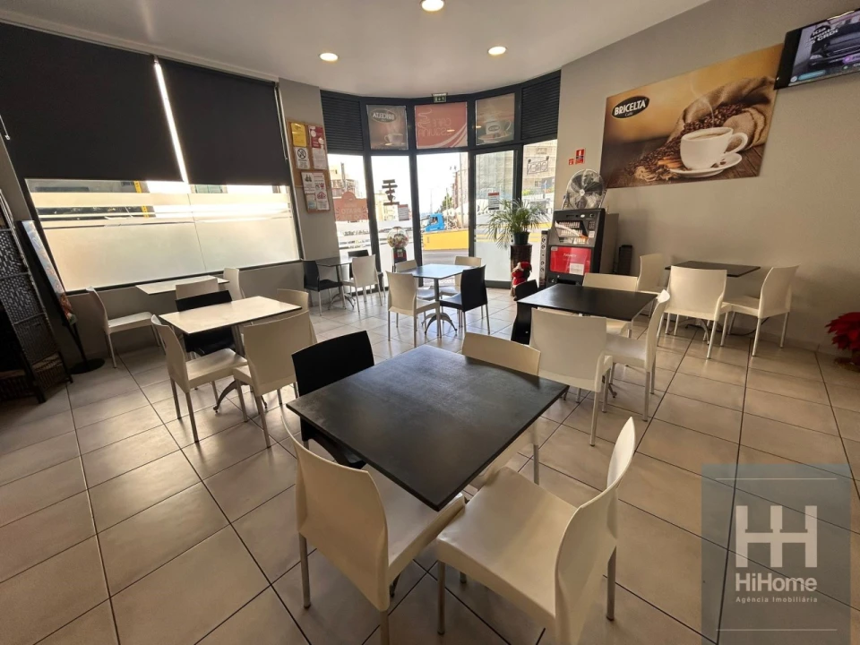 Loja para Cedência de Quotas em Funchal (Santa Luzia) Foto 2