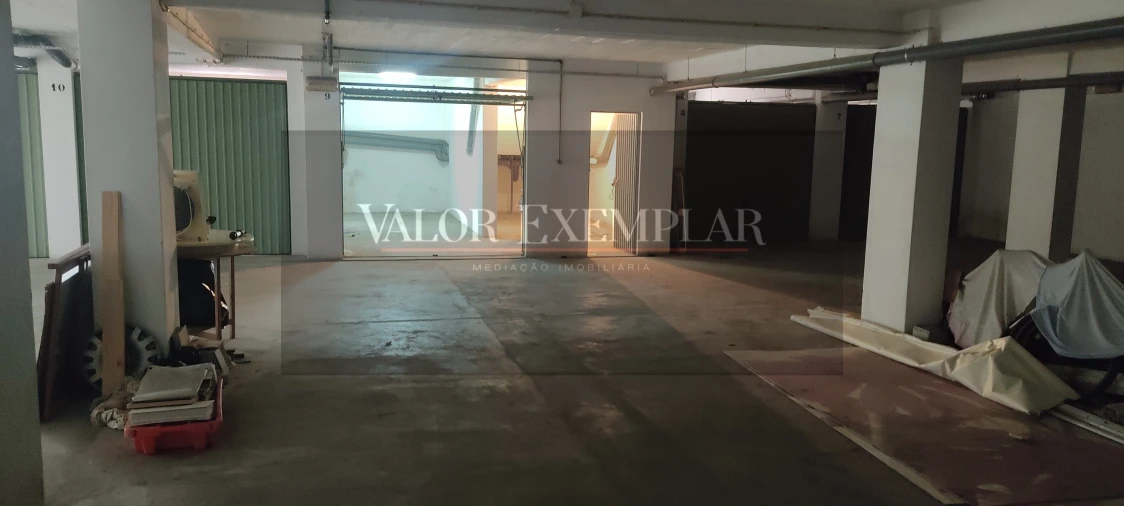 Garagem para Venda em União das Freguesias de Setúbal Foto 6