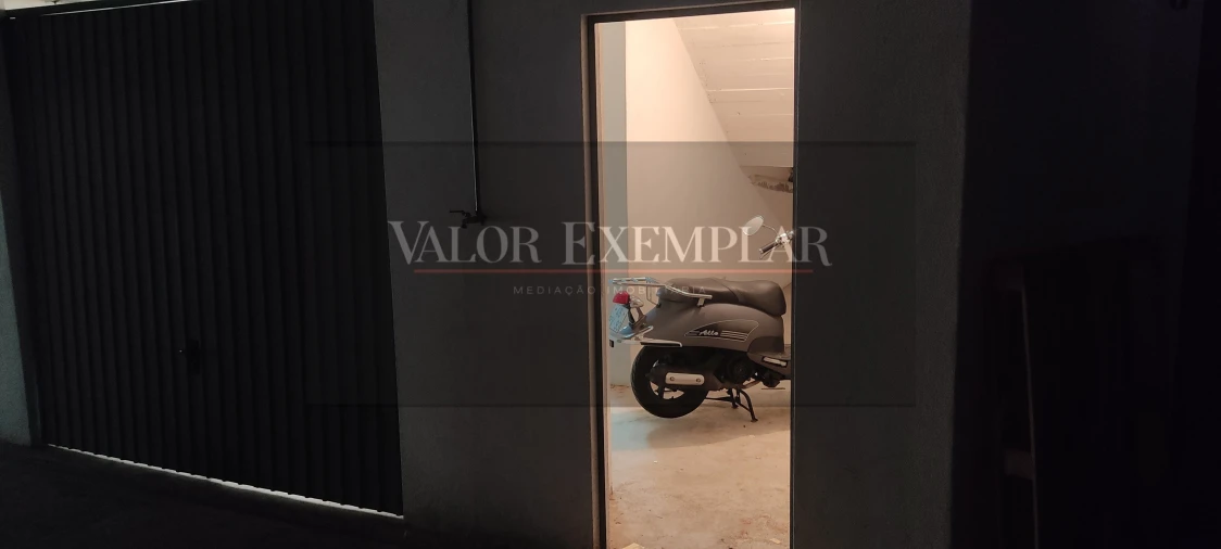 Garagem para Venda em União das Freguesias de Setúbal Foto 11