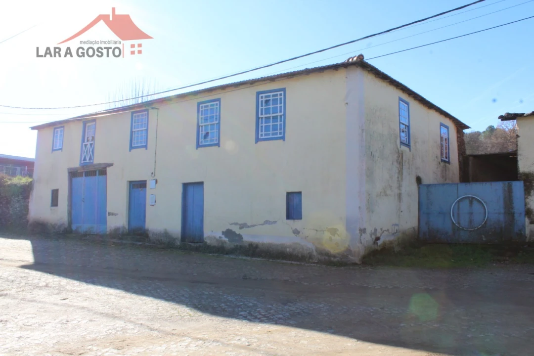 Moradia T3 para Venda em Vale de Prados Foto 2