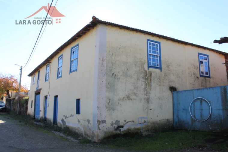 Moradia T3 para Venda em Vale de Prados Foto 1