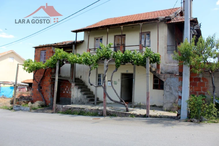 Moradia T3 para Venda em Grijo Foto 1