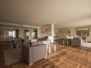 Apartamento T3 para Venda em Santa Maria e São Miguel, São Martinho, São Pedro Penaferrim