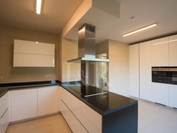 Apartamento T3 para Venda em Santa Maria e São Miguel, São Martinho, São Pedro Penaferrim