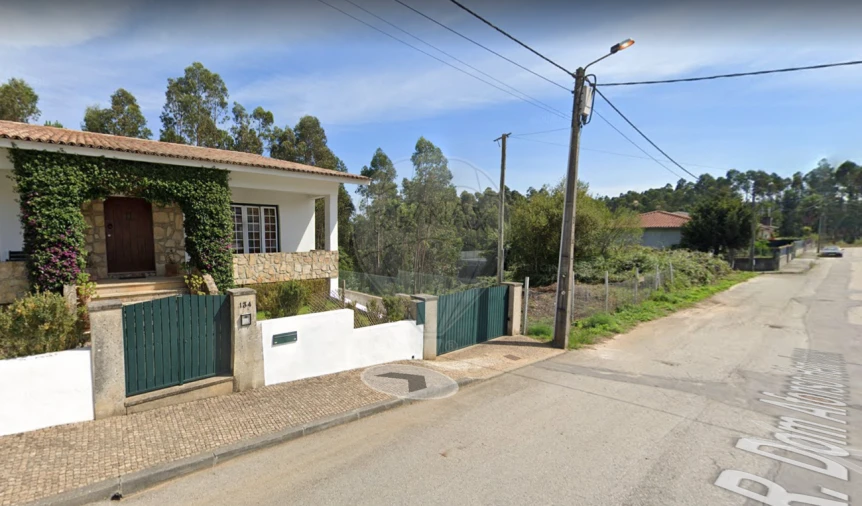 Terreno para Venda em Escapães Foto 9