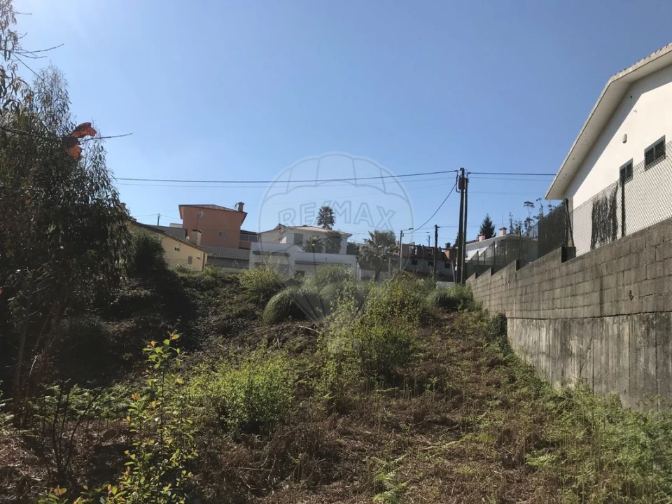 Terreno para Venda em Escapães Foto 8