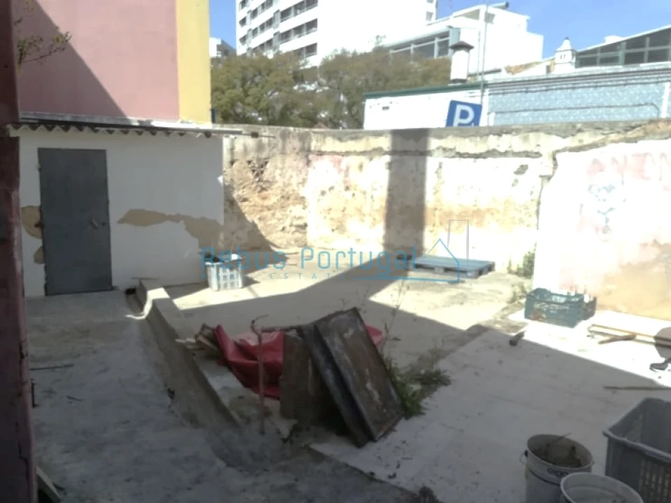 Moradia T0 para Venda em Faro (Sé e São Pedro) Foto 7