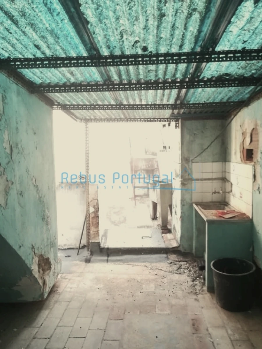 Moradia T0 para Venda em Faro (Sé e São Pedro) Foto 4