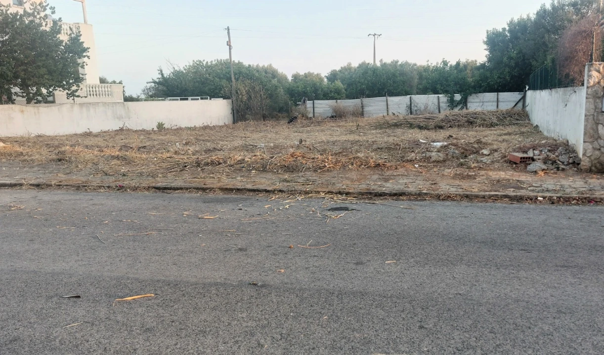 Terreno para Venda em Faro (Sé e São Pedro) Foto 2