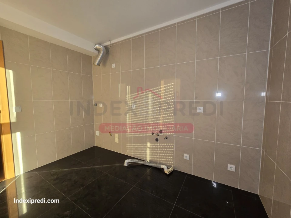 Apartamento T3 para Venda em Sé Nova, Santa Cruz, Almedina e São Bartolomeu Foto 9
