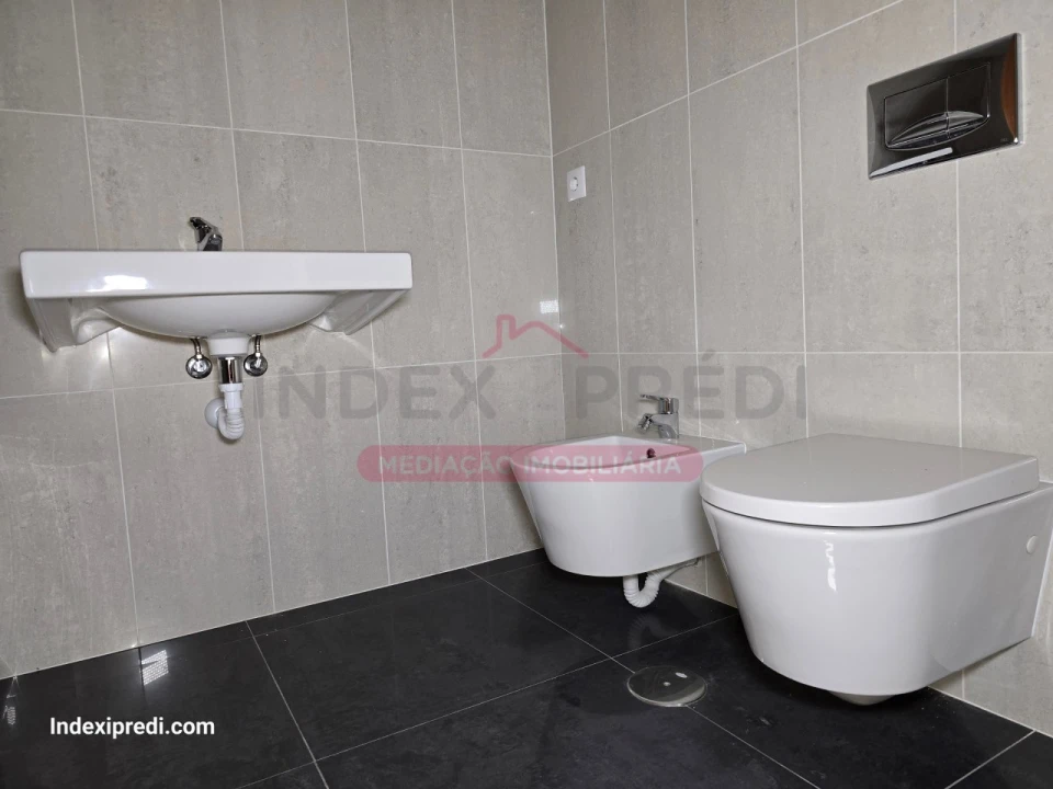Apartamento T3 para Venda em Sé Nova, Santa Cruz, Almedina e São Bartolomeu Foto 3