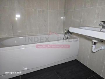 Apartamento T3 para Venda em Sé Nova, Santa Cruz, Almedina e São Bartolomeu